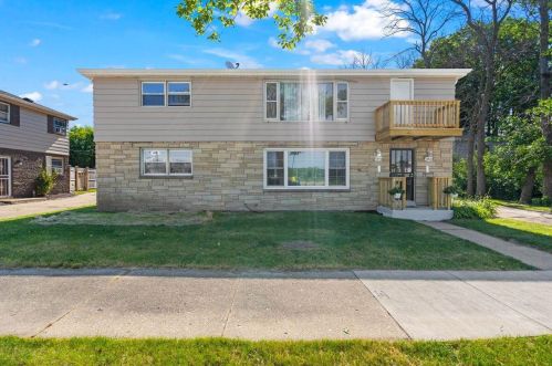 5458 27th St, Milwaukee, WI 53221-3726