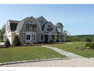 562 Upper Grassy Hill Rd, Woodbury, CT 06798-3107