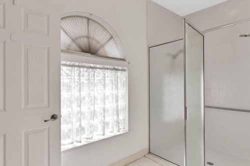 3966 9th Ln, Vero Beach FL  32960-6123 exterior