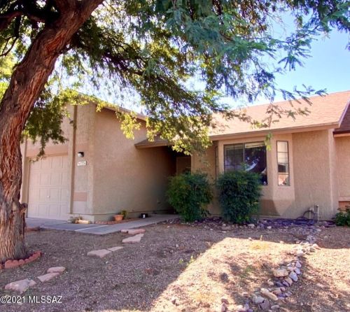 5336 Carriage Hills Dr, Tucson, AZ 85746-1328