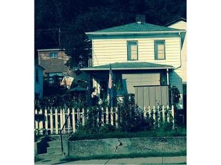 92 Broad St, Leetsdale, PA 15056-1110