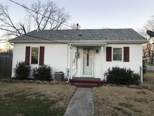 302 Monroe Ave, Chandler, IN 47610-9727