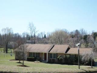 699 Monte Vista Rd, Biltmore Lake, NC 28715-9437