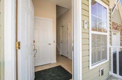 175 Ira Rd, Mount Sinai, NY 11766-3506