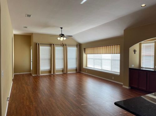 1217 Inglewood Dr, Midlothian TX  76063-5748 exterior
