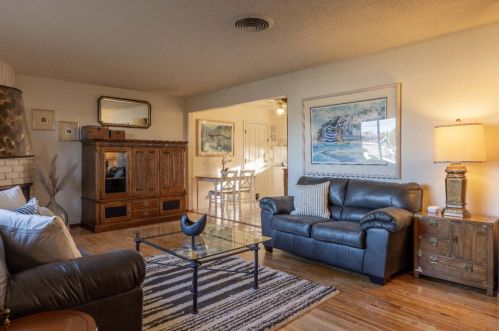 3002 Liberty Ct, Marina CA  93933-3619 exterior