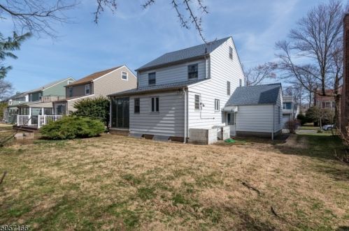 461 Elinor Ave, Roselle Park NJ  07204-2118 exterior