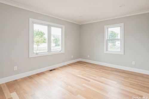 232 44 St, North Lindenhurst NY 11757-2307 exterior