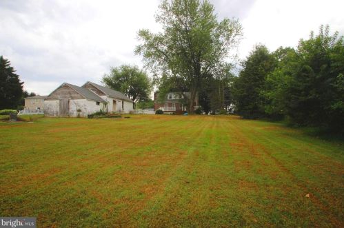 373 Concord Rd, Glen Mills PA  19342-1403 exterior