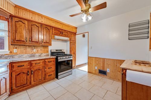 212 Paul Dr, New Kensington PA  15068-2907 exterior