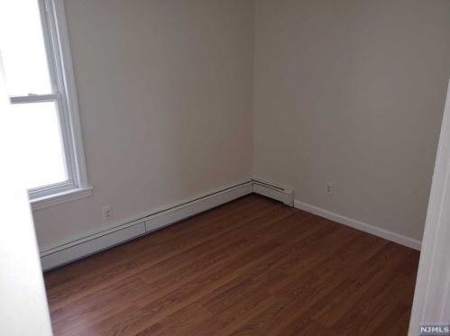 298 Morrissee Ave, Paterson NJ  07508-1437 exterior