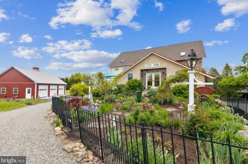 6410 Hoffman Ln, Coopersburg, PA 18036-3027
