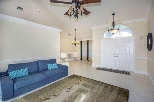 4010 10th St, Delray Beach FL  33445-1929 exterior