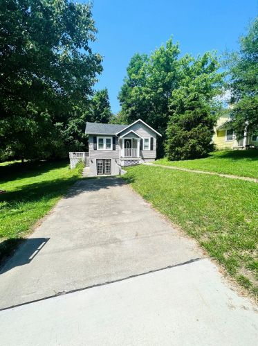 5 Locust Ln, Florence, KY 41042-2627