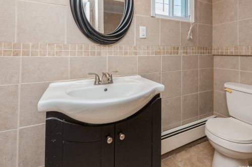 235 Farmers Ave, North Lindenhurst NY  11757-1815 exterior