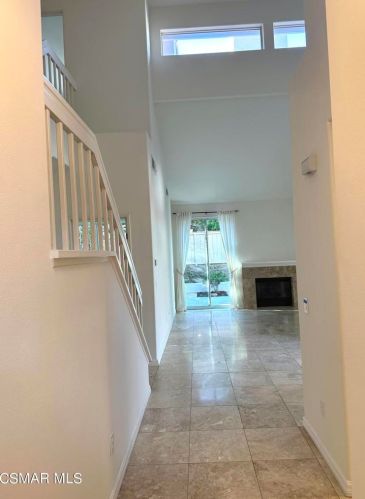 4895 Martona Dr, Calabasas CA  91377-5566 exterior