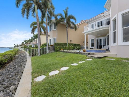 5510 Hbr Vlg Dr, Vero Beach FL  32967-7369 exterior