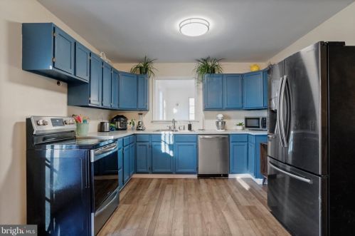 185 Baptist Ln, Linden VA  22642-5660 exterior