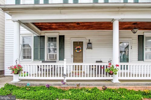 32 Maple St, Longlevel, PA 17368-9101