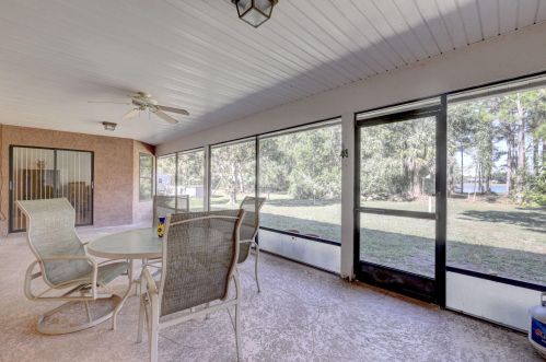 817 Streamlet Ave, Fort Pierce FL 34983-4659 exterior