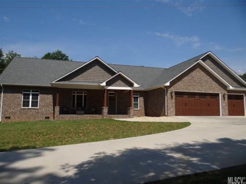 189 Dell Cir, Hudson, NC 28638-2475