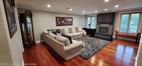 7 Bedle Rd, Hazlet NJ  07730-1209 exterior