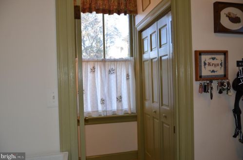 205 Lippincott Ave, Riverton NJ  08077-1309 exterior