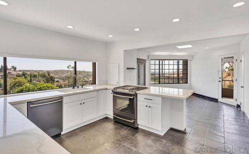 7949 Pasadena Ave, La Mesa CA  91941-7878 exterior