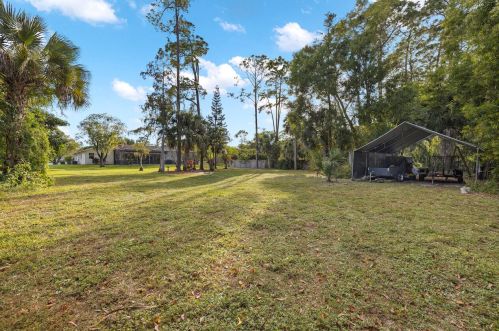 12151 Old Country Rd, West Palm Beach FL  33414-4816 exterior