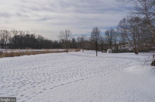 1162 Horseshoe Dr, Blue Bell PA  19422-1947 exterior