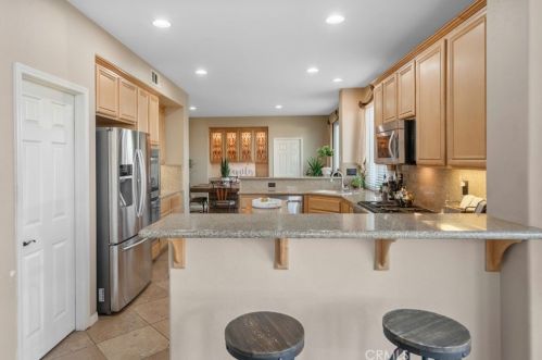 17732 7 Spg Way, Riverside CA 92504-9459 exterior