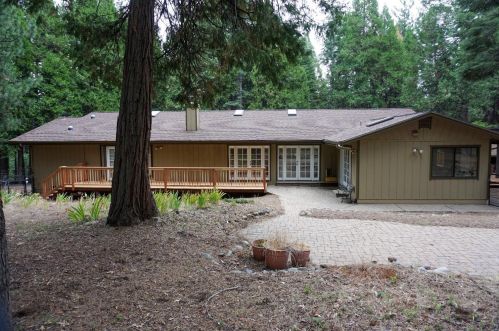 6832 Retreat Ln, Pacific House CA  95726-9465 exterior