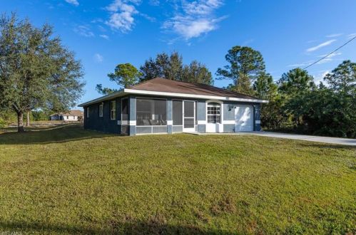 2910 33rd St, Lehigh Acres, FL 33971-0915