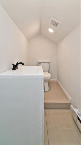 407 Walnut St, Catasauqua PA  18032-1704 exterior