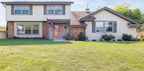 4357 Skylark Ct, Greendale, WI 53129-2902