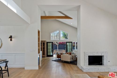 445 Sinaloa Rd, Simi Valley CA  93065-5430 exterior