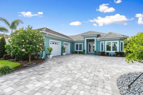 18067 Royal Tree Pkwy, Naples, FL 34114-8941