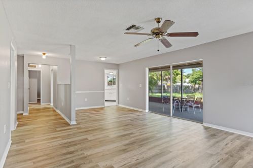 2208 Orangeside Rd, Palm Harbor, FL 34683-3344