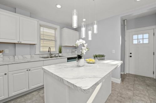 219 6th St, Bridgeport CT  06607-1046 exterior