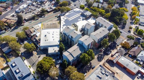 1007 41st St, Oakland CA 94608-3772 exterior