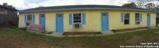 210 Frio St, Divot, TX 78017-3620