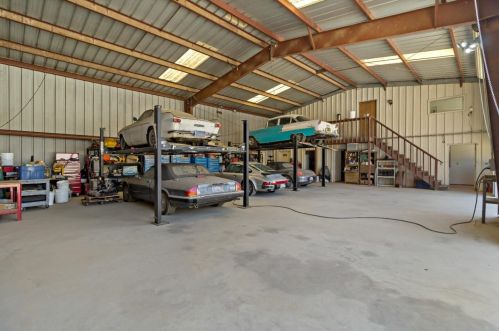 1750 Orch Rd, Hollister CA  95023-9210 exterior