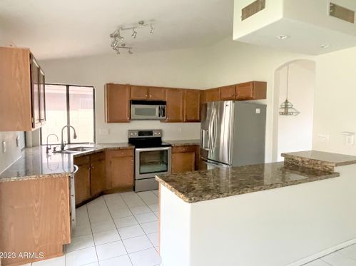 1249 Sherri Dr, Gilbert, AZ 85233-7811