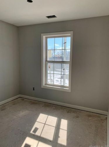 457 South St, New Britain CT 06051-3847 exterior