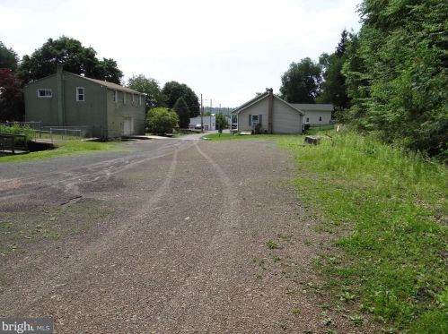 27 Eaton St, Schuylkill Haven PA  17972-1022 exterior