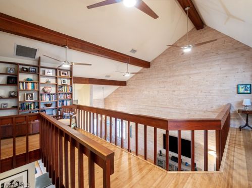 9027 Mockingbird Dr, Sanibel FL  33957-3609 exterior