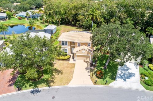 25600 Springtide Ct, Bonita Springs, FL 34135-9509