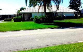 380 Villa Dr, Lake Worth, FL 33462-1343