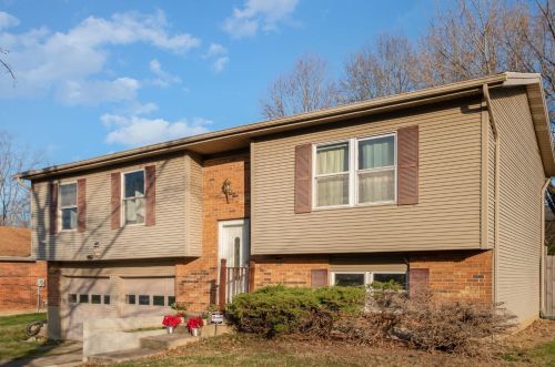 4274 Cider Mill Dr, Cincinnati, OH 45245-1602