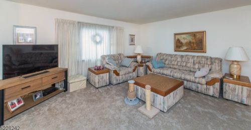 173 Haverhill Ave, West Paterson, NJ 07424-3012
